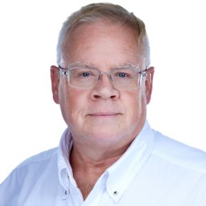 male headshot photography with white background for a headshot shoot with Accutronics in Chelmsford, MA male headshot photography with white background for a headshot shoot with Accutronics in Chelmsford, MA