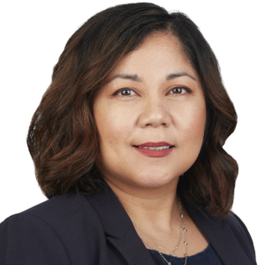 woman headshot photography with white background for Vibalogics in Boxborough, MA woman headshot photography with white background for Vibalogics in Boxborough, MA