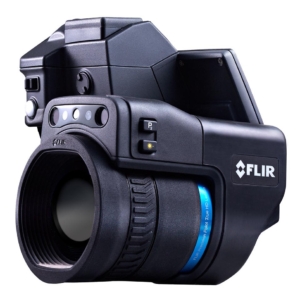 Commercial product photography of FLIRs T1020 HD Thermal Camera  with viewfinder for Teledyne-FLIR of Hudson, NH