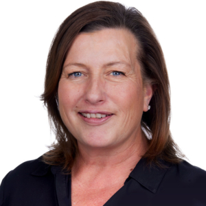 woman headshot photography with white background for Yaxo woman headshot photography with white background for Yaxo