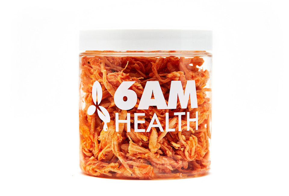 food photography for 6am Health's buffalo shredded chicken in a jar in Woburn, MA