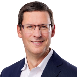 male headshot photography with white background for MAK Technologies in Cambridge, MA